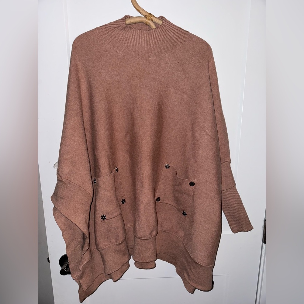 RUDSAK SWOON WOMEN'S KNIT PONCHO SWEATER